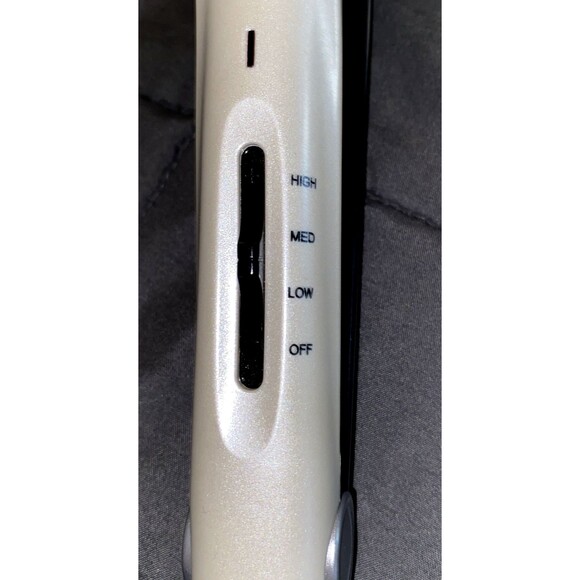 Revlon  1” Ceramic Hair Straightener Flat Iron RVST2076 -4 Settings Silver - Picture 3 of 4